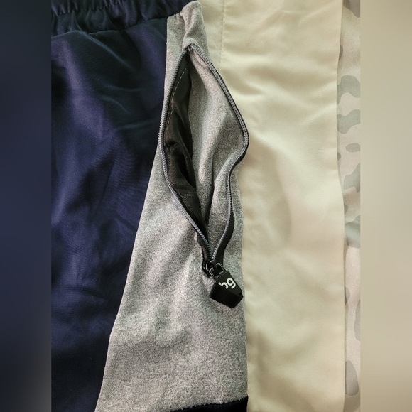 Men's Athletic Shorts in Navy and Gray - Picture 3 of 5